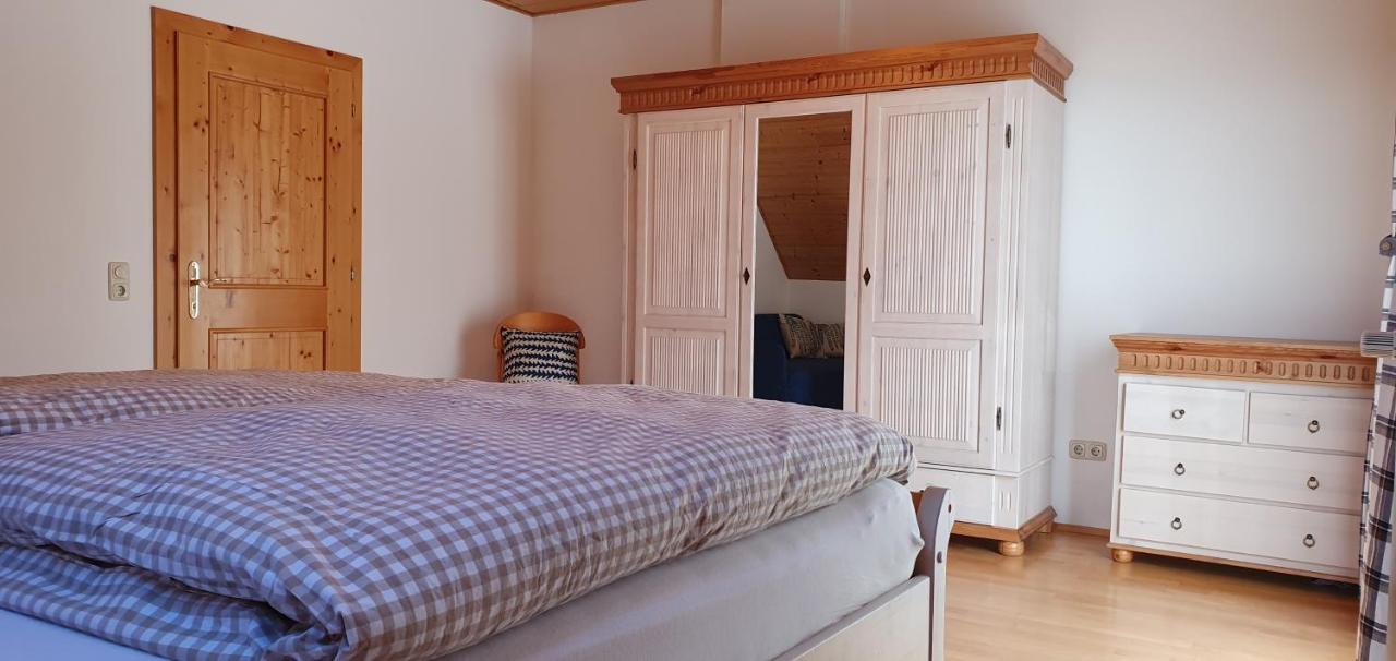 Ferienhaus Michael บาด ไคลน์เคิร์ชไฮม์ ภายนอก รูปภาพ