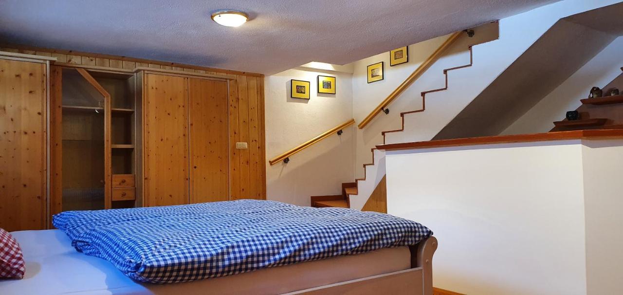 Ferienhaus Michael บาด ไคลน์เคิร์ชไฮม์ ภายนอก รูปภาพ